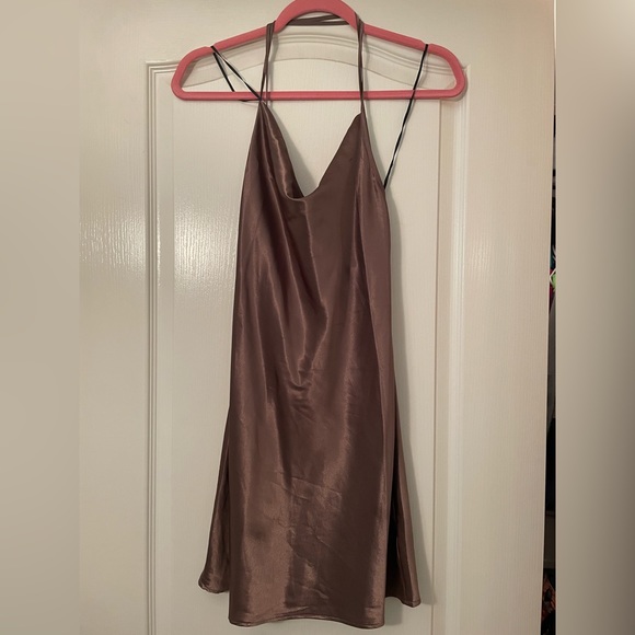 H&M chocolate brown dress with low scoop back - Picture 3 of 3